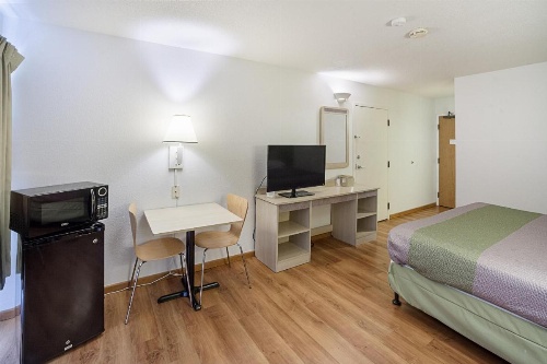 Motel 6 Binghamton image 39