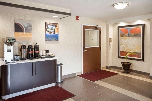 Motel 6 Binghamton image 5